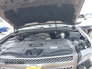 2013 Chevrolet Tahoe LTZ with VIN 1GNSKCE0XDR373858, listed as a IAAI auction lot 42456875 with 297,084 mi miles and . Bid and sale history available at DreamBid. Image 10.