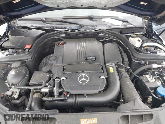 2012 Mercedes-Benz C 250 Sport z VIN WDDGF4HB4CA610062, wystawiony jako IAAI lot #41788952 z przebiegiem 78 183 mil mil oraz . Historia ofert i sprzedaży dostępna na DreamBid. Obrazek 10.