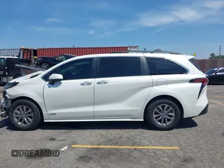 2021 Toyota Sienna XLE с VIN 5TDJRKEC8MS032240, выставлен на аукционе IAAI как лот 42335055 с пробегом 42 265 миль миль и . История ставок и продаж доступна на DreamBid. Изображение 14.