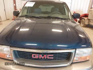 2000 GMC Jimmy Diamond Edition Luxury with VIN 1GKDT13W7Y2398987, listed as a IAAI auction lot 42035344 with 189,594 mi miles. Bid and sale history available at carsss.com. Image 6.