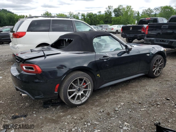2018 FIAT 124 Spider Abarth with VIN JC1NFAEK6J0135812, listed as a Copart auction lot 61188194 with NaN miles and Salvage Title. Bid and sale history available at carsss.com. Image 3.