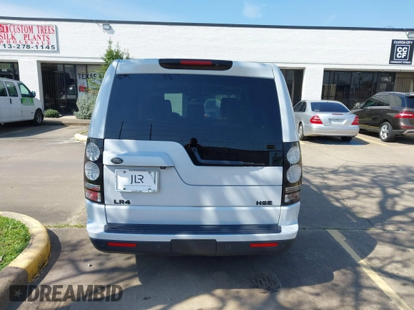 2016 Land Rover LR4 HSE z VIN SALAG2V66GA780737, wystawiony jako IAAI lot #41706661 z przebiegiem 98 555 mil mil oraz . Historia ofert i sprzedaży dostępna na DreamBid. Obrazek 17.