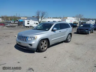 2011 Jeep Grand Cherokee Overland with VIN 1J4RR6GT6BC568491, listed as a IAAI auction lot 42035464 with 147,389 mi miles. Bid and sale history available at carsss.com. Image 17.