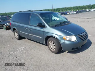 2006 Chrysler Town & Country Touring with VIN 2A8GP54L96R826056, listed as a IAAI auction lot 42557799 with 200,547 mi miles and . Bid and sale history available at DreamBid. Image 1.
