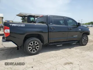 2018 Toyota Tundra SR5 z VIN 5TFDW5F18JX723486, wystawiony jako Copart lot #56826305 z przebiegiem 96 870 mil mil oraz Szkoda całkowita • Salvage title. Historia ofert i sprzedaży dostępna na DreamBid. Obrazek 3.