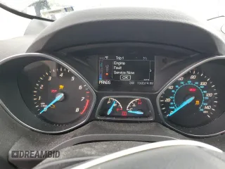2016 Ford Escape SE z VIN 1FMCU9G97GUC12743, wystawiony jako Copart lot #56578935 z przebiegiem 150 574 mil mil oraz Tytuł czysty. Historia ofert i sprzedaży dostępna na DreamBid. Obrazek 9.