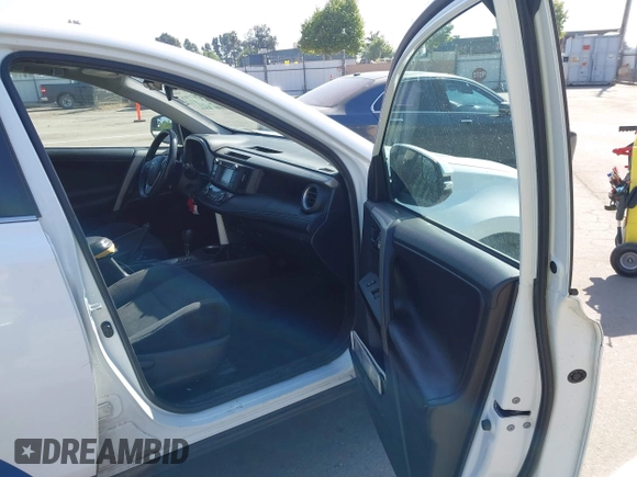 2018 Toyota RAV4 XLE with VIN 2T3WFREV7JW480326, listed as a IAAI auction lot 42021965 with 174,347 mi miles. Bid and sale history available at carsss.com. Image 5.
