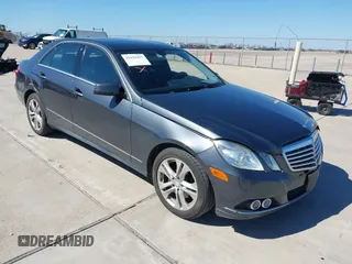 2011 Mercedes-Benz E 350 Luxury z VIN WDDHF8HB5BA264551, wystawiony jako IAAI lot #41650451 z przebiegiem 94 978 mil mil oraz . Historia ofert i sprzedaży dostępna na DreamBid. Obrazek 1.