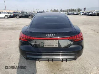 2023 Audi e-tron GT Premium Plus z VIN WAUFJBFW6P7001571, wystawiony jako Copart lot #43203774 z przebiegiem 12 773 mil mil oraz . Historia ofert i sprzedaży dostępna na DreamBid. Obrazek 6.