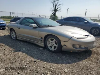 2002 Pontiac Firebird Firebird z VIN 2G2FS22K222105465, wystawiony jako Copart lot #59160565 z przebiegiem 111 989 mil mil oraz Czysty tytuł • Clean title. Historia ofert i sprzedaży dostępna na DreamBid. Obrazek 4.