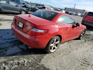 2012 Mercedes-Benz SLK 250 z VIN WDDPK4HA3CF037080, wystawiony jako Copart lot #87970195 z przebiegiem 132 263 mil mil oraz Czysty tytuł • Clean title. Historia ofert i sprzedaży dostępna na DreamBid. Obrazek 3.