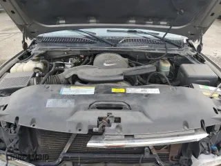2001 Chevrolet Tahoe LT with VIN 1GNEK13T71J206544, listed as a Copart auction lot 45426625 with 166,682 mi miles and Salvage Title. Bid and sale history available at carsss.com. Image 12.