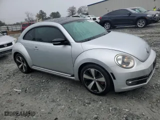 2012 Volkswagen Beetle 2.0T Turbo PZEV with VIN 3VWVA7AT0CM622942, listed as a Copart auction lot 44970945 with 216,607 mi miles and Clean Title. Bid and sale history available at carsss.com. Image 4.