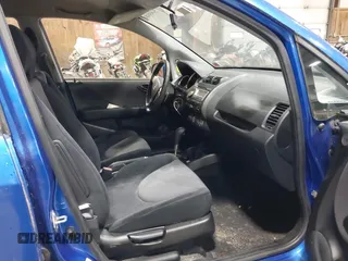 2007 Honda Fit Sport z VIN JHMGD38687S053880, wystawiony jako IAAI lot #42436181 z przebiegiem 124 076 mil mil oraz . Historia ofert i sprzedaży dostępna na DreamBid. Obrazek 5.