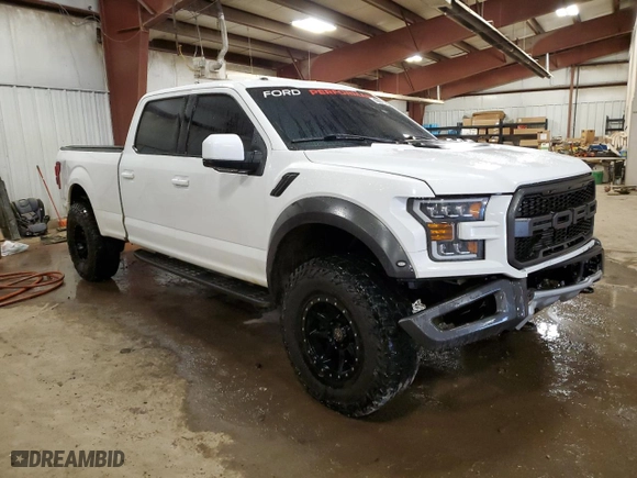2015 Ford F-150 XLT w/HD Payload Pkg with VIN 1FTFW1EG2FFB49195, listed as a Copart auction lot 49651455 with 172,064 mi miles and Clean Title. Bid and sale history available at carsss.com. Image 4.