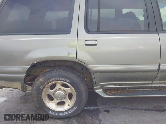 2000 Mercury Mountaineer with VIN 4M2ZU86P8YUJ07066, listed as a IAAI auction lot 42114617 with 233,146 mi miles and . Bid and sale history available at DreamBid. Image 6.