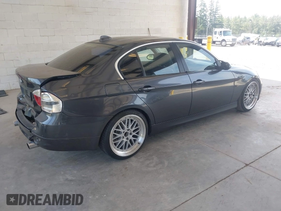 2007 BMW 3 Series 335i с VIN WBAVB73537VH20728, выставлен на аукционе IAAI как лот 42573878 с пробегом 89 984 миль миль и . История ставок и продаж доступна на DreamBid. Изображение 4.