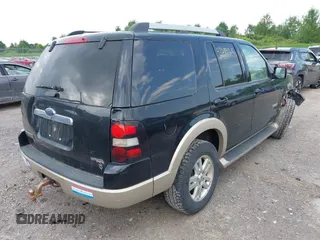 2006 Ford Explorer Eddie Bauer z VIN 1FMEU74806UA38750, wystawiony jako IAAI lot #42684165 z przebiegiem 140 550 mil mil oraz . Historia ofert i sprzedaży dostępna na DreamBid. Obrazek 4.