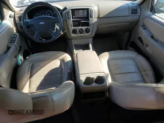 2005 Ford Explorer XLT с VIN 1FMZU73E25UA80666, выставлен на аукционе Copart как лот 53262445 с пробегом 210 387 миль миль и Списание • Salvage title. История ставок и продаж доступна на DreamBid. Изображение 8.