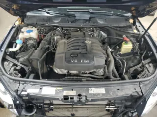 2014 Volkswagen Touareg Lux z VIN WVGEF9BP4ED006236, wystawiony jako Copart lot #47394505 z przebiegiem 85 179 mil mil oraz Szkoda całkowita • Salvage title. Historia ofert i sprzedaży dostępna na DreamBid. Obrazek 12.