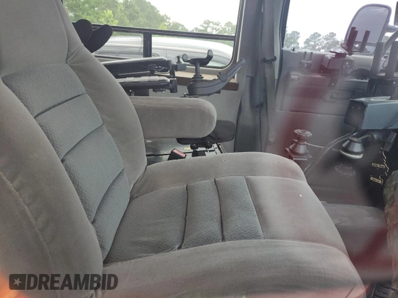 2010 Ford Econoline Cargo with VIN 1FDNE2EL2ADA03669, listed as a Copart auction lot 50614265 with 6,249 mi miles and Salvage title. Bid and sale history available at DreamBid. Image 11.