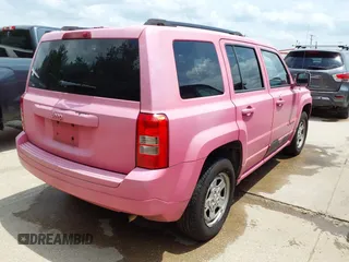2016 Jeep Patriot Sport with VIN 1C4NJPBA6GD688011, listed as a IAAI auction lot 42150953 with 194,523 mi miles and . Bid and sale history available at carsss.com. Image 4.