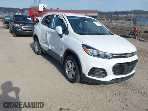2020 Chevrolet Trax LS with VIN 3GNCJNSB5LL266439, listed as a IAAI auction lot 41763923 with 67,799 mi miles. Bid and sale history available at carsss.com. Image 1.