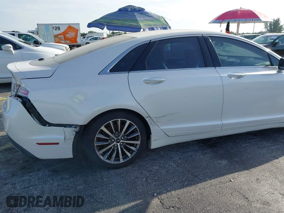 2017 Lincoln MKZ Hybrid Premiere с VIN 3LN6L5KU1HR631619, выставлен на аукционе IAAI как лот 39746492 с пробегом Не указан миль и . История ставок и продаж доступна на DreamBid. Изображение 6.