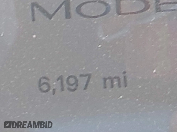 2024 Tesla Model 3 z VIN 5YJ3E1EA7RF721467, wystawiony jako IAAI lot #41857656 z przebiegiem 6 197 mil mil oraz . Historia ofert i sprzedaży dostępna na DreamBid. Obrazek 15.