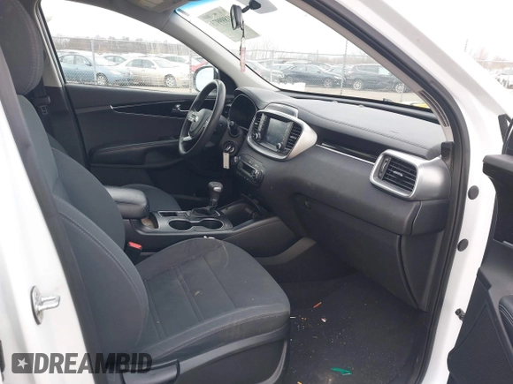 2019 Kia Sorento LX with VIN 5XYPG4A52KG489140, listed as a IAAI auction lot 41899973 with 131,257 mi miles and . Bid and sale history available at DreamBid. Image 5.