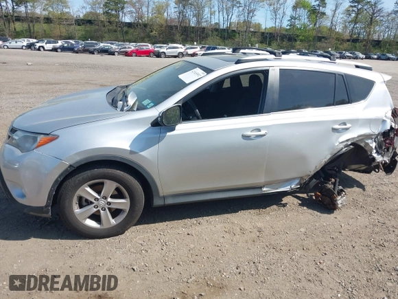 2013 Toyota RAV4 XLE with VIN 2T3RFREV4DW091452, listed as a IAAI auction lot 42165992 with 107,947 mi miles and . Bid and sale history available at carsss.com. Image 14.