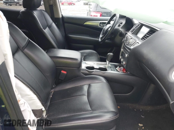 2019 Nissan Pathfinder SV z VIN 5N1DR2MN9KC620979, wystawiony jako IAAI lot #42093847 z przebiegiem 132 329 mil mil oraz . Historia ofert i sprzedaży dostępna na DreamBid. Obrazek 5.