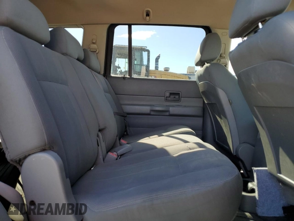 2004 Dodge Durango SXT with VIN 1D4HD38NX4F228182, listed as a Copart auction lot 44379675 with 114,609 mi miles and Salvage title. Bid and sale history available at DreamBid. Image 11.