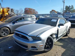 2013 Ford Mustang V6 with VIN 1ZVBP8EM0D5204477, listed as a IAAI auction lot 41009715 with 190,564 mi miles and . Bid and sale history available at DreamBid. Image 17.