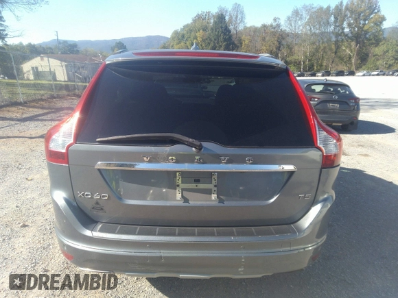 2017 Volvo XC60 Inscription with VIN YV440MDU0H2207703, listed as a IAAI auction lot 40400202 with 49,387 mi miles. Bid and sale history available at carsss.com. Image 17.