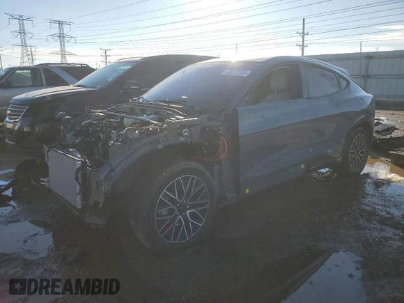 2024 Ford Mustang Mach-E Premium с VIN 3FMTK3SU1RMA48105, выставлен на аукционе Copart как лот 46612385 с пробегом 662 миль миль и Списание • Salvage title. История ставок и продаж доступна на DreamBid. Изображение 1.
