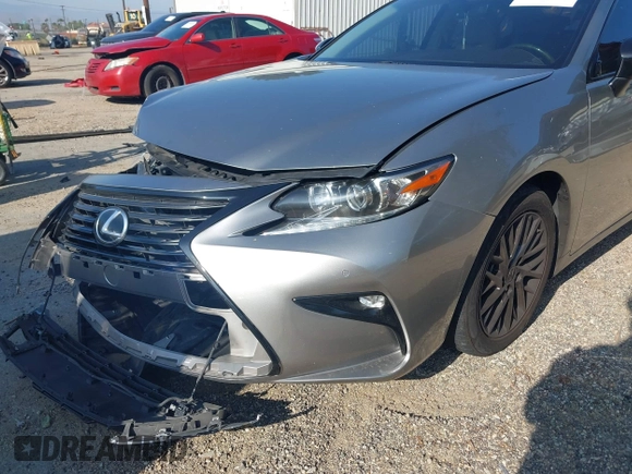 2016 Lexus ES 330 z VIN JTHBK1GG4G2236076, wystawiony jako IAAI lot #42124873 z przebiegiem 118 102 mil mil oraz . Historia ofert i sprzedaży dostępna na DreamBid. Obrazek 17.