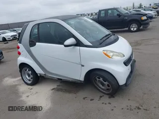 2013 Smart fortwo Pure with VIN WMEEJ3BA5DK625404, listed as a IAAI auction lot 42368884 with Not provided miles and . Bid and sale history available at DreamBid. Image 13.