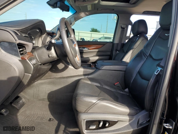 2019 Cadillac Escalade Luxury with VIN 1GYS3BKJ3KR135502, listed as a Copart auction lot 79739014 with 0 mi miles and Non Repairable. Bid and sale history available at carsss.com. Image 7.