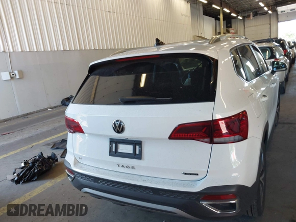 2022 Volkswagen Taos SE z VIN 3VVLX7B20NM064027, wystawiony jako IAAI lot #40429741 z przebiegiem 31 290 mil mil oraz . Historia ofert i sprzedaży dostępna na DreamBid. Obrazek 17.