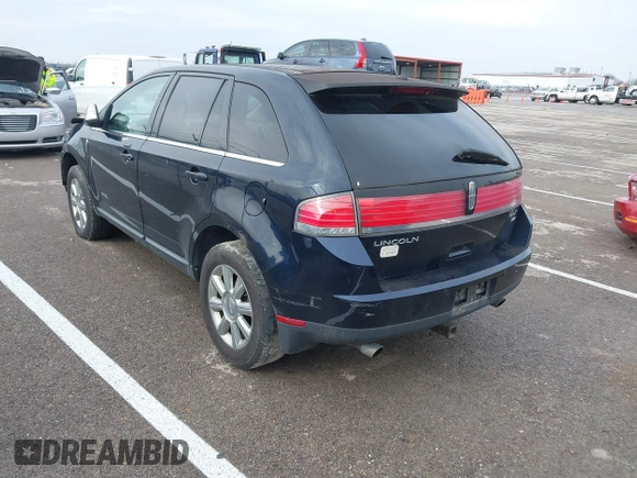 2008 Lincoln MKX z VIN 2LMDU88CX8BJ23026, wystawiony jako IAAI lot #41057779 z przebiegiem 176 690 mil mil oraz . Historia ofert i sprzedaży dostępna na DreamBid. Obrazek 3.