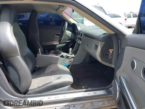 2005 Chrysler Crossfire Limited z VIN 1C3AN69L95X039064, wystawiony jako IAAI lot #42187365 z przebiegiem Nie podano mil oraz . Historia ofert i sprzedaży dostępna na DreamBid. Obrazek 5.