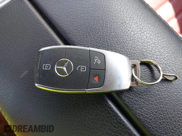 2019 Mercedes-Benz C 43 AMG z VIN WDDWK6EB6KF806576, wystawiony jako IAAI lot #42512426 z przebiegiem 44 848 mil mil oraz . Historia ofert i sprzedaży dostępna na DreamBid. Obrazek 11.