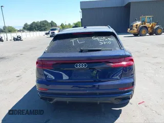 2019 Audi Q8 Prestige z VIN WA1FVBF13KD033878, wystawiony jako IAAI lot #41461807 z przebiegiem 53 697 mil mil oraz . Historia ofert i sprzedaży dostępna na DreamBid. Obrazek 14.
