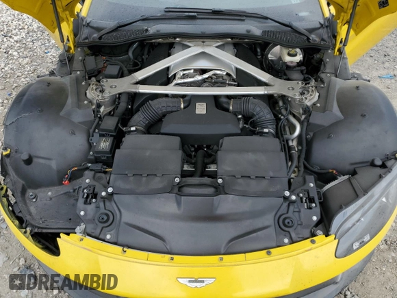 2019 Aston Martin Vantage z VIN SCFSMGAW6KGN01897, wystawiony jako Copart lot #51802505 z przebiegiem Nie podano mil oraz Szkoda całkowita • Salvage title. Historia ofert i sprzedaży dostępna na DreamBid. Obrazek 13.