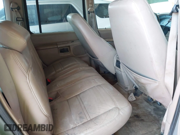 2000 Mercury Mountaineer with VIN 4M2ZU66P0YUJ13268, listed as a IAAI auction lot 42271864 with 243,104 mi miles and . Bid and sale history available at DreamBid. Image 8.