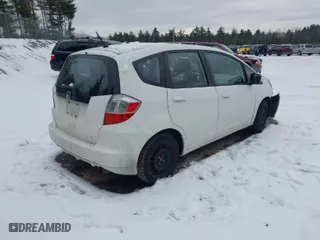 2013 Honda Fit with VIN JHMGE8H39DC080964, listed as a IAAI auction lot 41316772 with 91,526 mi miles. Bid and sale history available at carsss.com. Image 4.