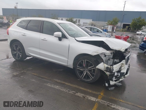 2019 Volvo XC60 R-Design with VIN LYV102RMXKB327226, listed as a IAAI auction lot 41922619 with 46,823 mi miles. Bid and sale history available at carsss.com. Image 1.