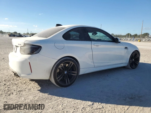 2017 BMW M2 z VIN WBS1H9C57HV786427, wystawiony jako Copart lot #82817364 z przebiegiem 57 991 mil mil oraz Czysty tytuł • Clean title. Historia ofert i sprzedaży dostępna na DreamBid. Obrazek 3.
