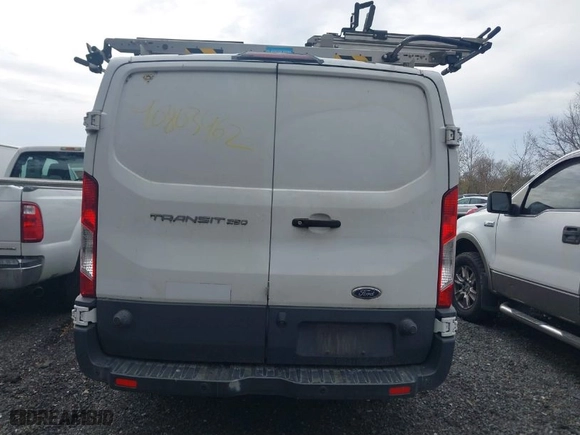 2018 Ford Transit Van with VIN 1FTYR2YM8JKB17665, listed as a IAAI auction lot 40803462 with NaN miles. Bid and sale history available at carsss.com. Image 16.